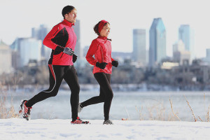  Cómo correr en el exterior de invierno.