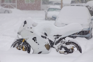  Cómo guardar una moto en invierno