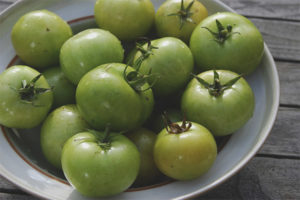  Los beneficios y perjuicios de los tomates verdes.