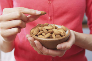  ¿Cuánta almendra puedes comer por día?